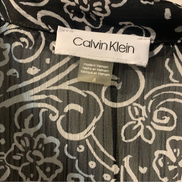 Calvin Klein Black and White Paisley Print Dress with Tie. Size 4 - Picture 12 of 13